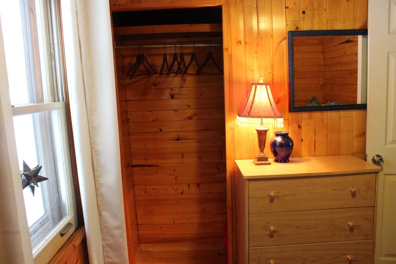 Lakefront Hope Lodge Miller Lake Екстер'єр фото