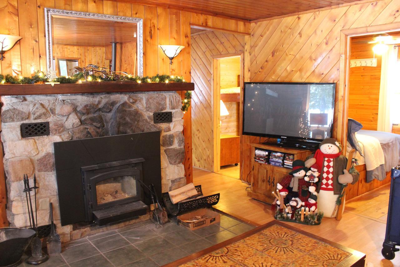 Lakefront Hope Lodge Miller Lake Екстер'єр фото