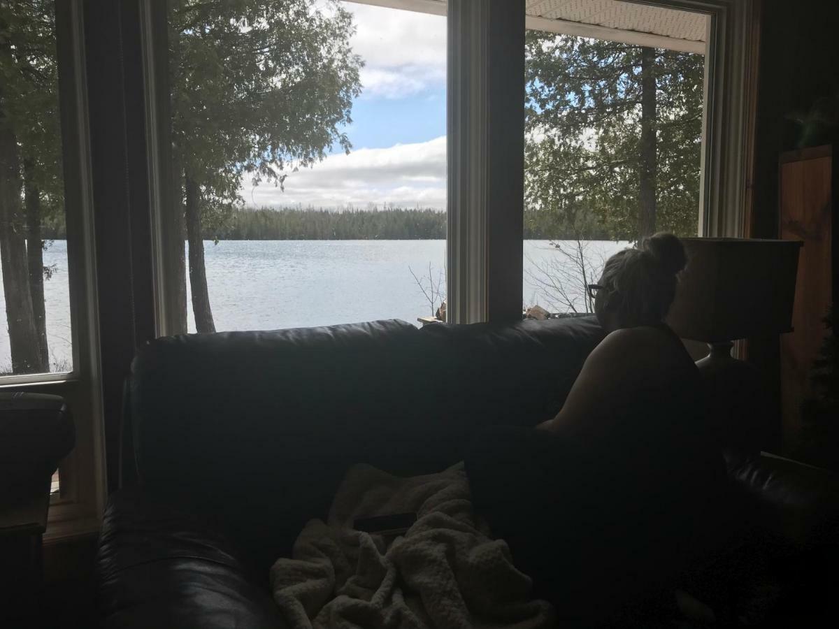 Lakefront Hope Lodge Miller Lake Екстер'єр фото