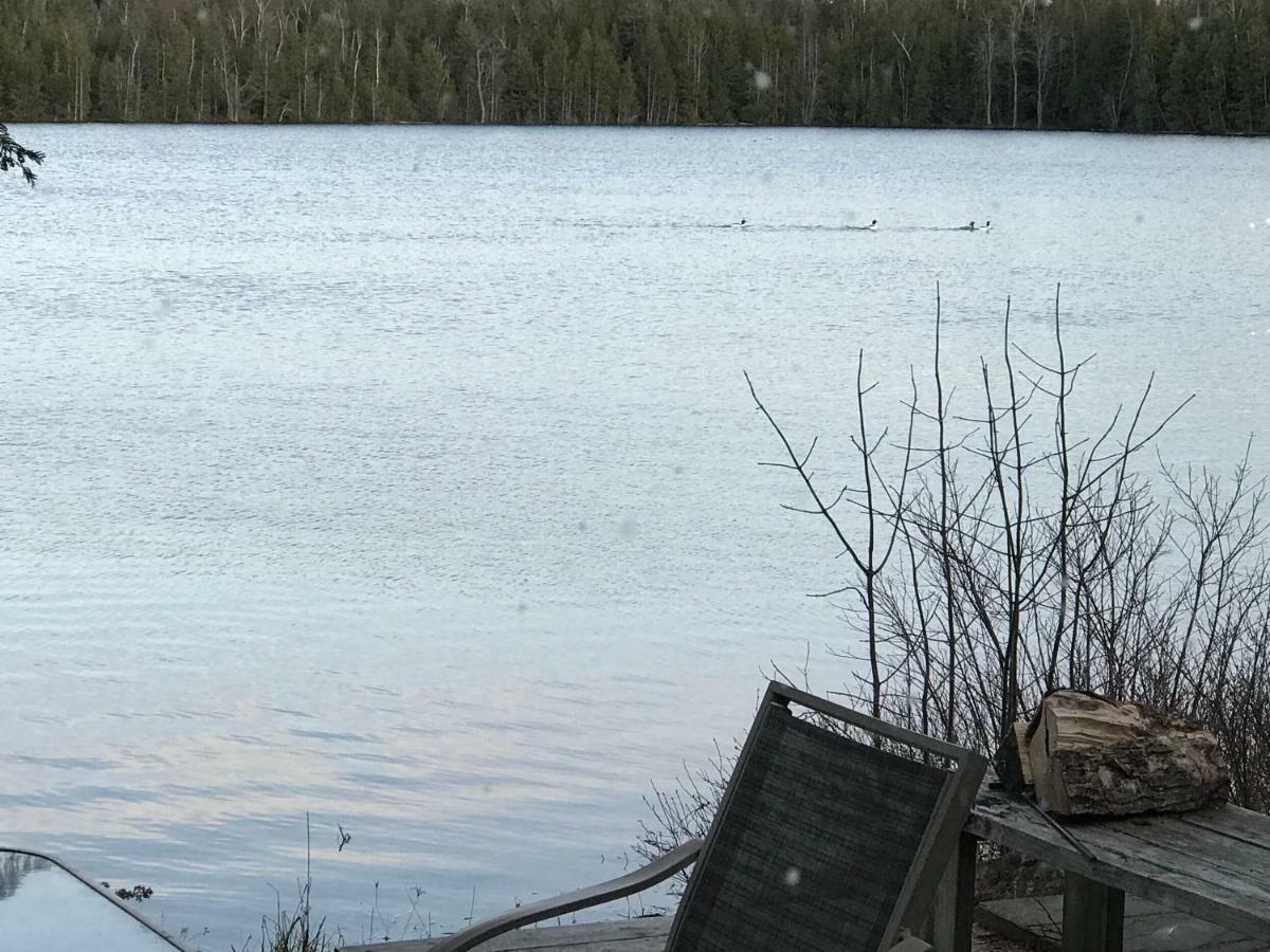 Lakefront Hope Lodge Miller Lake Екстер'єр фото